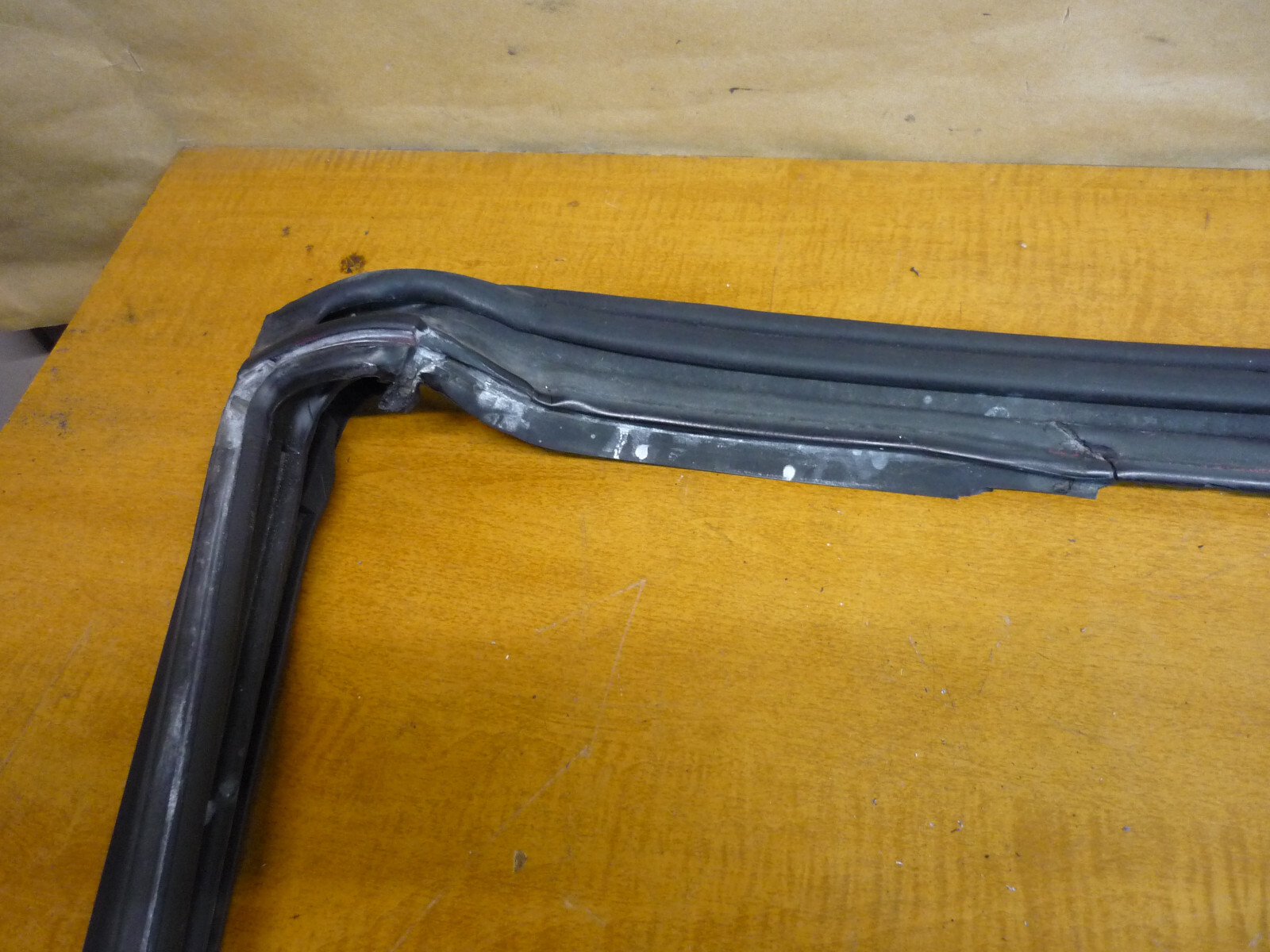 Ferrari California - Windshield Glass Upper Gasket  -P/N 69758000