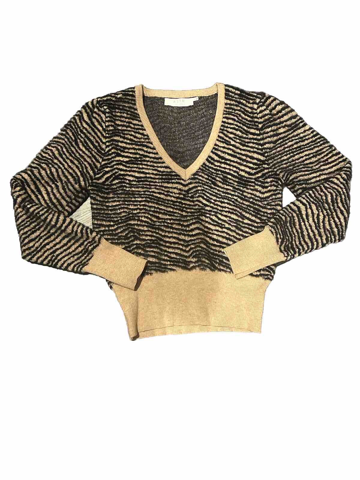ASTR THE LABEL Rockabilly Nordstrom Tiger stripe V-neck sweater