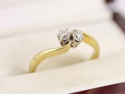 Diamond Two Stone Ring 18ct Gold Ladies Size O 750 3.3g Bp25 - Picture 2 of 5