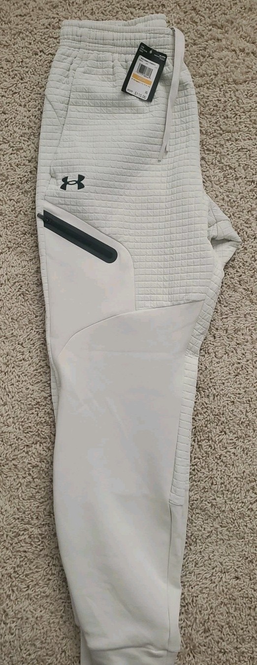 NEW NWT Under Armour Mens Small Unstoppable Fleece Grid Joggers 1386544-110 $110