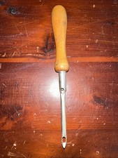 Vintage Susan Bates nr. 6 Made USA Rug Punch Igła Drewniany uchwyt