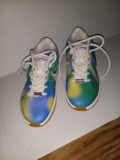 multicolor nike kids shoe 4y gs