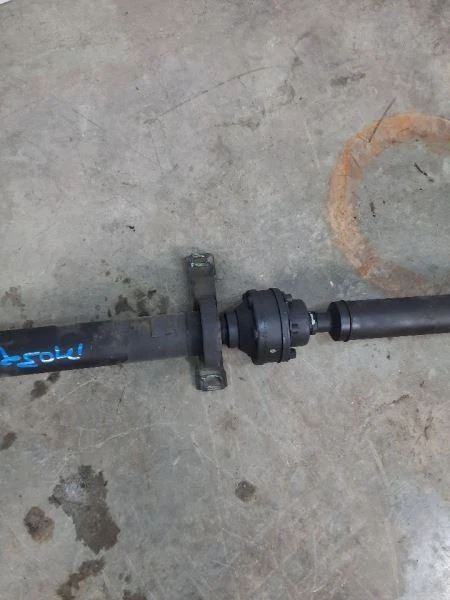 Eje de transmisión trasero Audi TT 2000-2006 2 piezas 95,6" WB OEM Foto 3 de 4