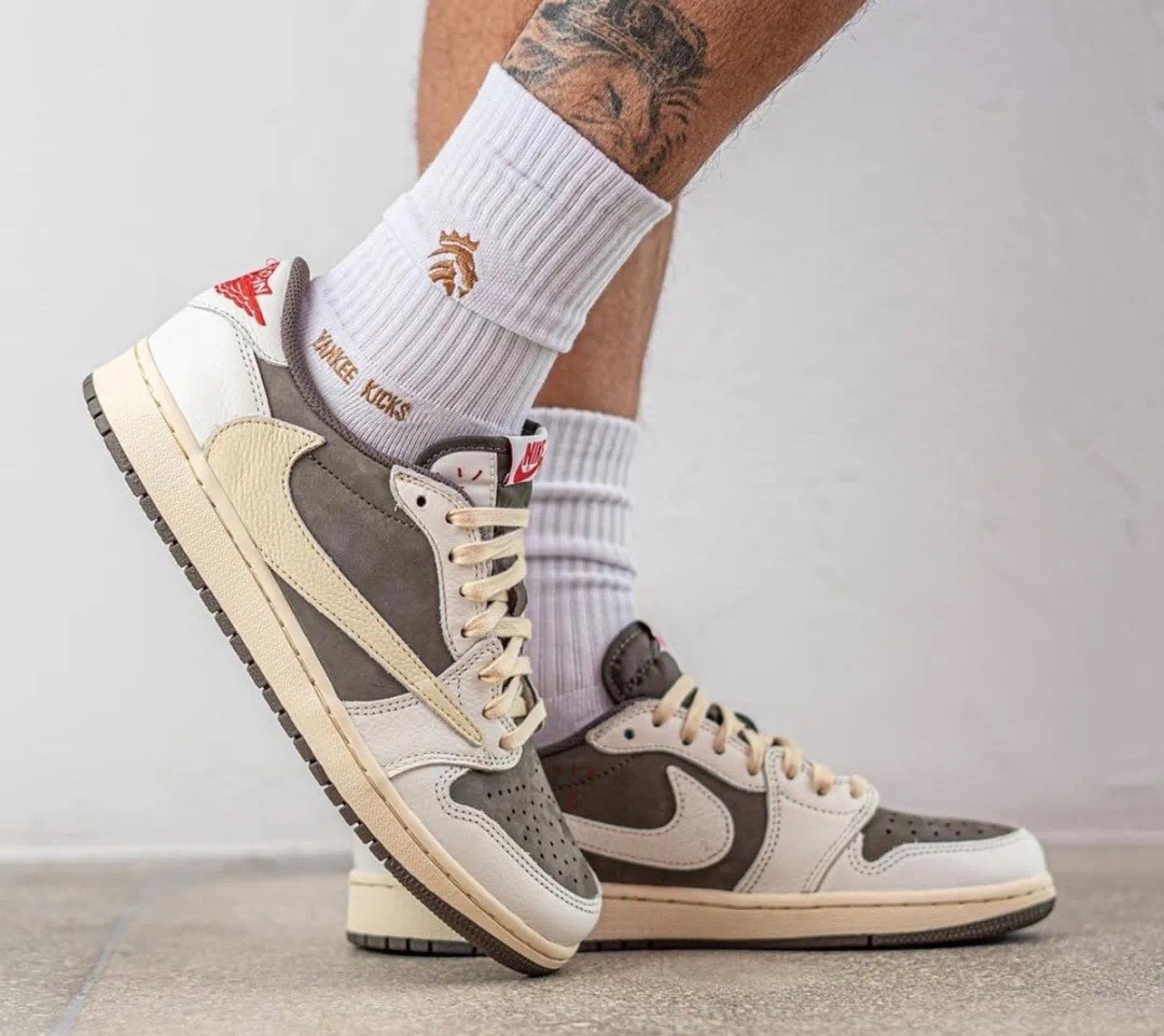 TRAVIS SCOTT × AIR JORDAN リバースモカ NIKE Size 12 - Jordan 1 Low OG x Travis Scott Reverse Mocha for