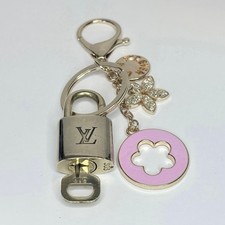 Louis Vuitton Lock  Key Set 303 w/ a Pink  Gold Clover Charm Keychain