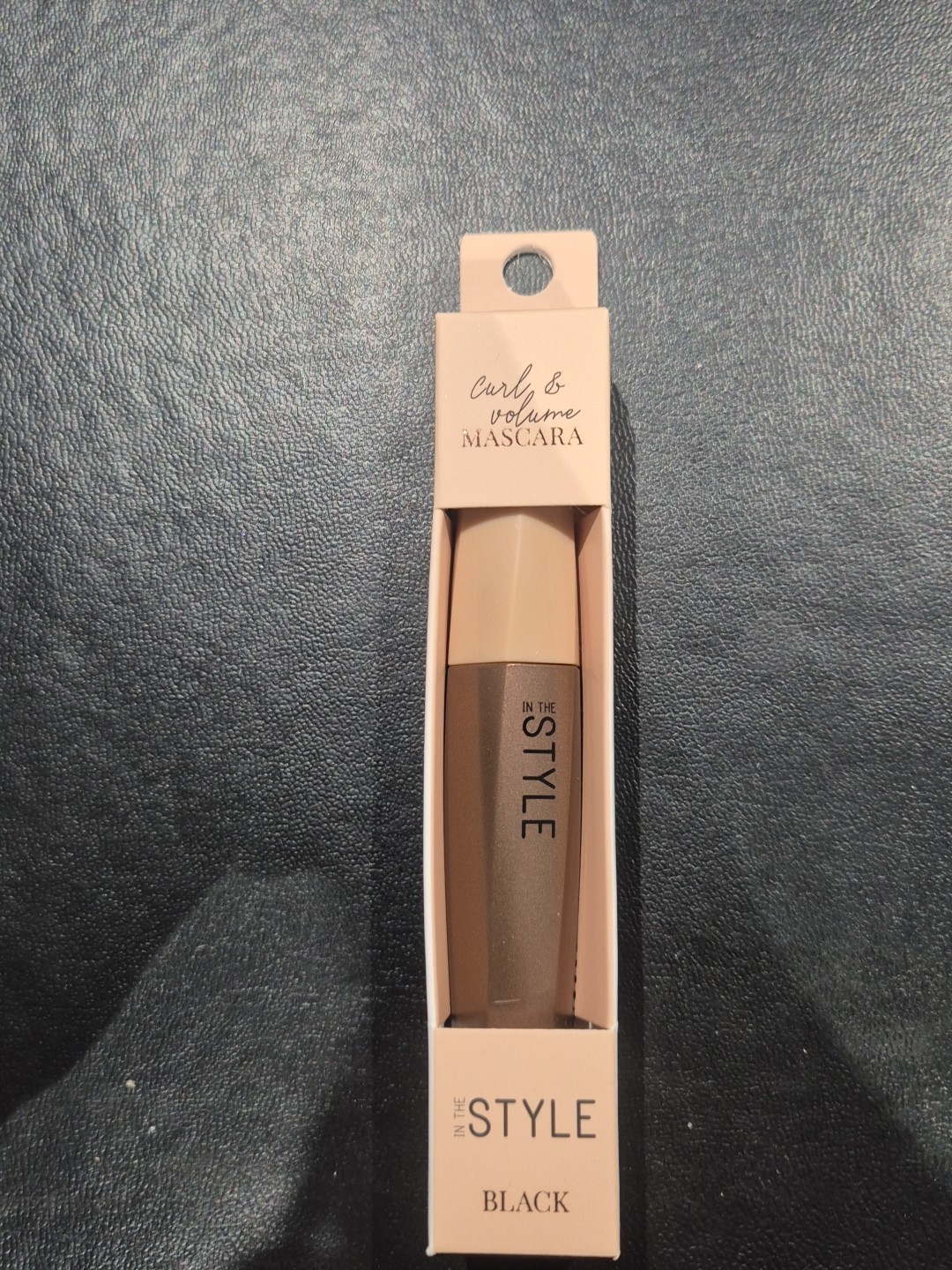 Curl & Volume Mascara Black In The Style.