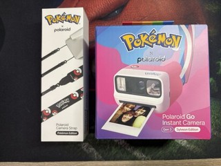 Limited Edition Pokemon Polaroid Go Instant Camera Gen 3 Sylveon & Pokemon Strap