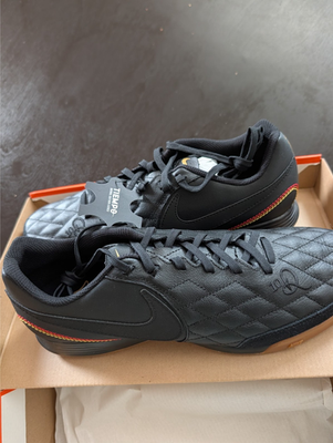 Nike TiempoX Ligera IV Ronaldinho 10R IC Indoor Soccer (AQ2202-007