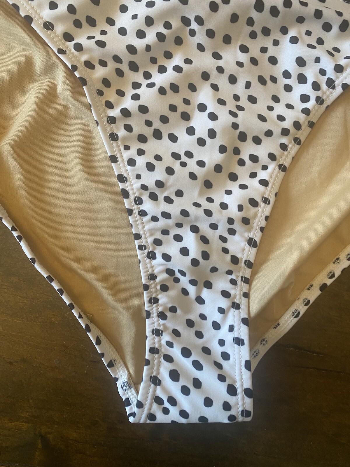Picture 2 of 4