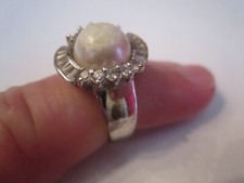 STERLING SILVER RING WITH FAUX PEARL CENTER - SIZE 8 - SCCC