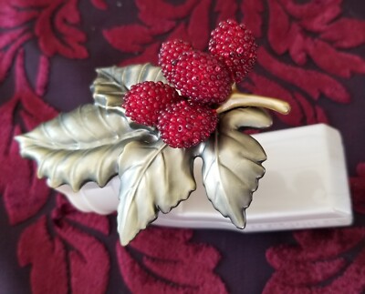 BATH & BODY WORKS HOLLY BERRY  WALLFLOWER PLUG IN - GENTLY USED