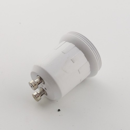 GU10 to E12 Socket Base Halogen LED CFL Light Screw Bulb Adapter Converter Hold - Picture 3 of 4