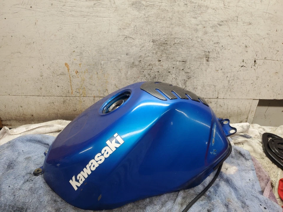 Kawasaki ZX6R Ninja ZX6 ZX 6 R 2001 tanque de gasolina tanque de combustible Foto 4 de 4