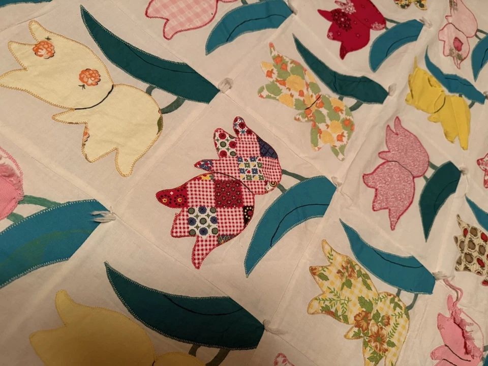 Vintage Handarbeit Quilt Queen Size 83 "x 67" Tulpenmuster bezaubernd - Bild 4 von 4