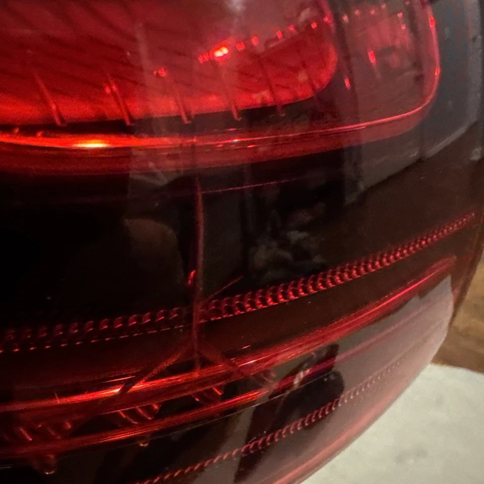 Lámpara trasera LED del lado izquierdo del conductor OEM para Mercedes-Benz GLS450 GLS580 167-906-75-10 Foto 2 de 4