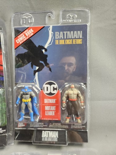 McFarlane DC Page Punchers Figure & Comics New Open Box Blue Beetle Batman Spawn - Picture 4 of 20