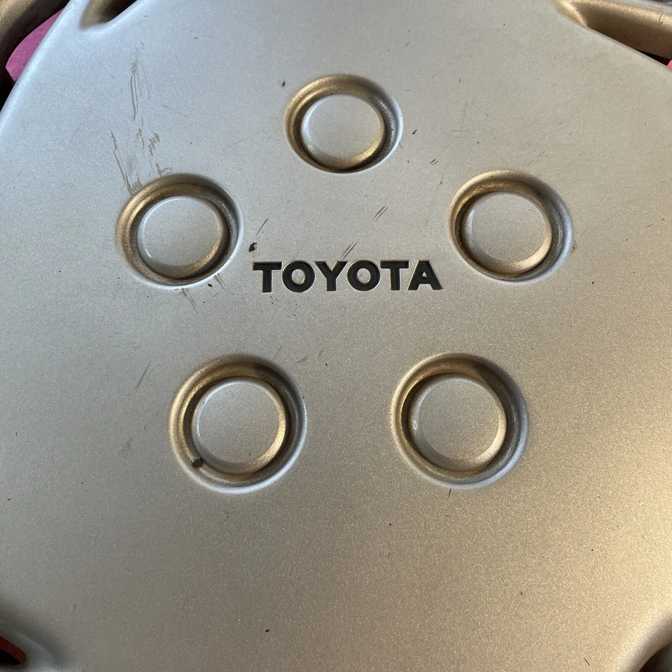 Tapacubos Toyota Celica ST 61047 1990-1991 13" tapacubos OEM vintage OE 1 Foto 2 de 4