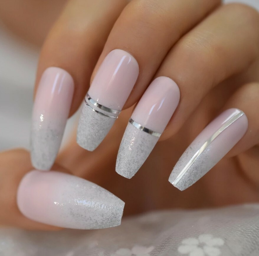 JUSTUSNX 24 Stück French Fake Nails – Stiletto, Rosa Farbverlauf, Marmor-Design, Mit Wellenlinien