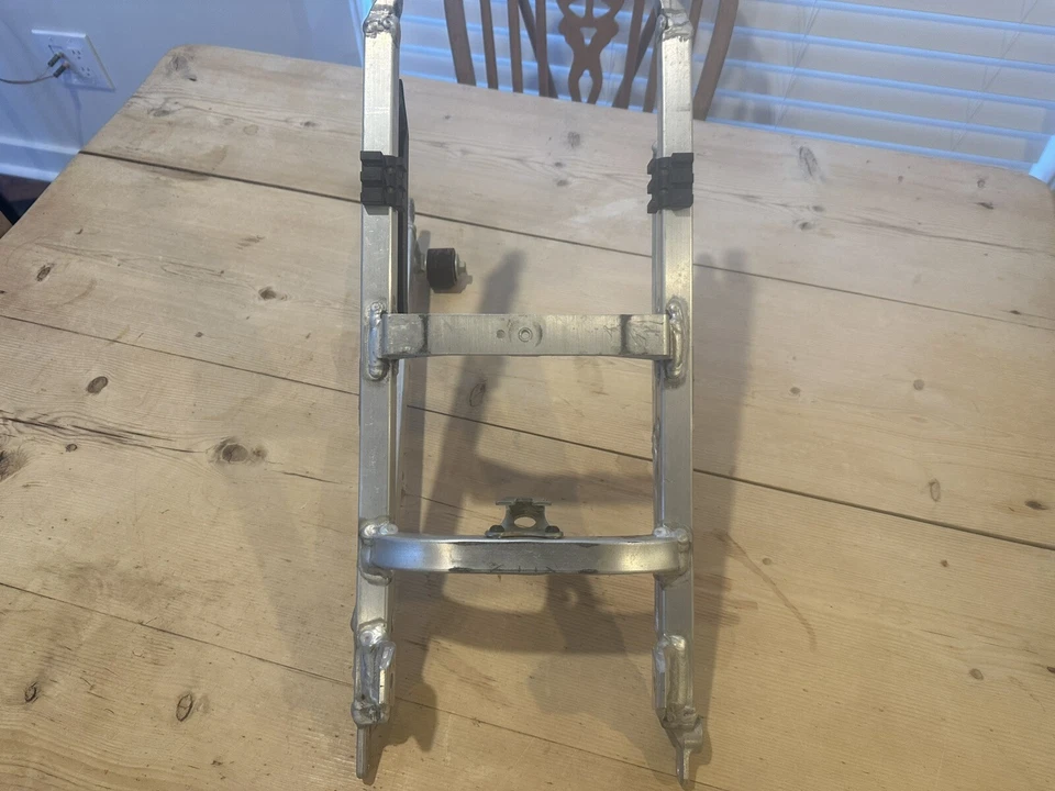 2014 - 2019 年雅马哈 YZ250F YZ450F WR250F WR450F 正品原始设备制造商复合子框架组件 — 第 3/4 张图片