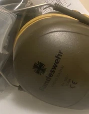 NOS PELTOR Bulls Eye Ear Muffs Defenders GERMAN Military Protection Shooting