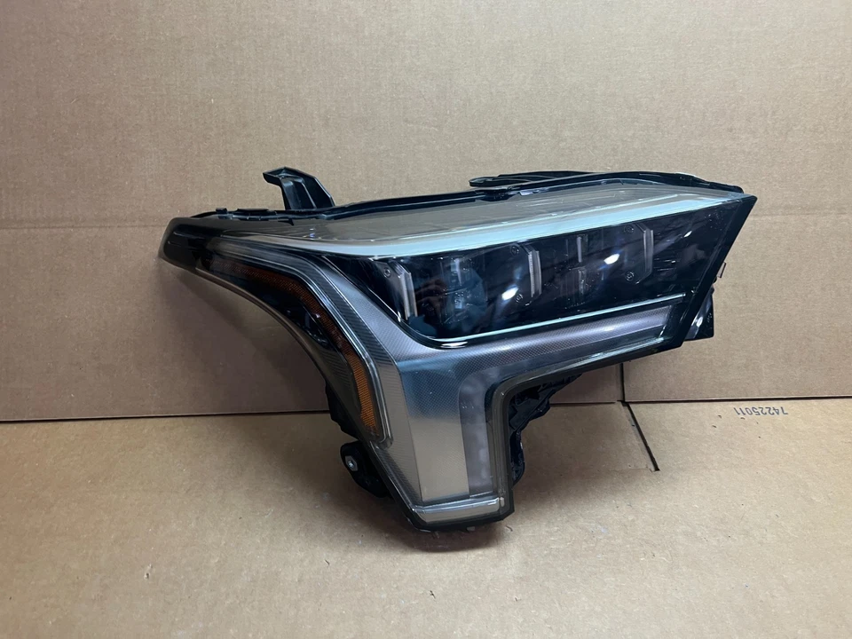 OEM 2022 2023 2024 TOYOTA TUNDRA SEQUOIA LED HEADLIGHT PROJECTOR STYLE RIGHT - Image 2 of 4