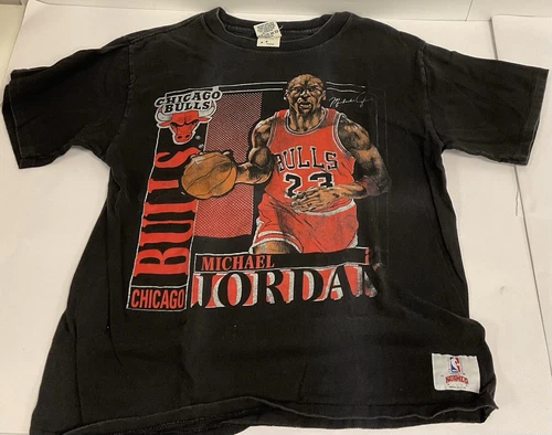 Vintage 1990’s Michael Jordan Chicago Bulls Tshirt Nutmeg Tag Single Stitch LG