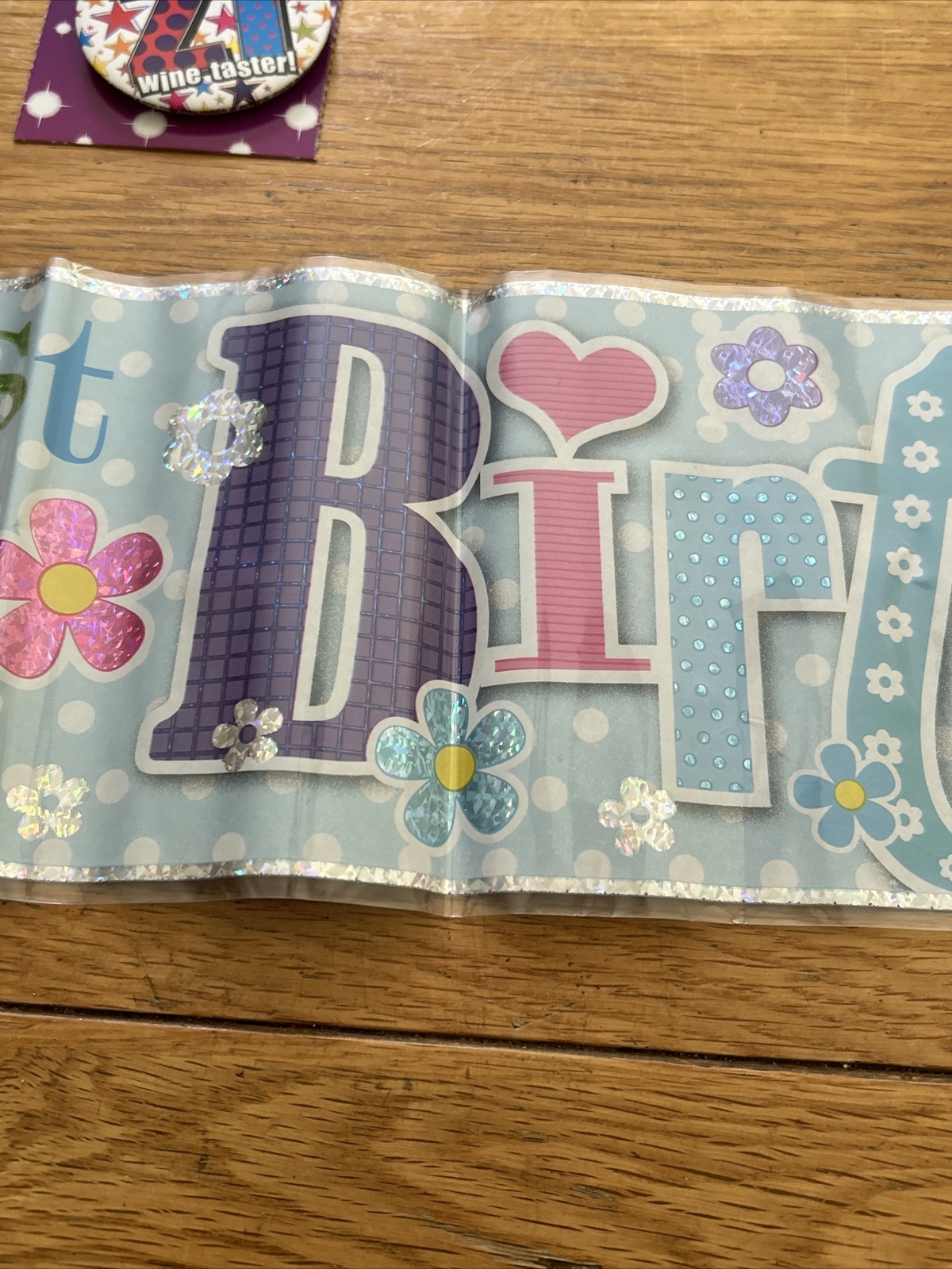 Simon Elvin 21st birthday party decorations badge balloons banner Female