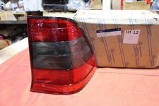 Mercedes W202 C-Klasse Kombi Rückleuchte Schlussleuchte Rechts 2028204064 NEU Mercedes W202 C-Klasse Kombi Rückleuchte Schlussleuchte Rechts 2028204064 NEU