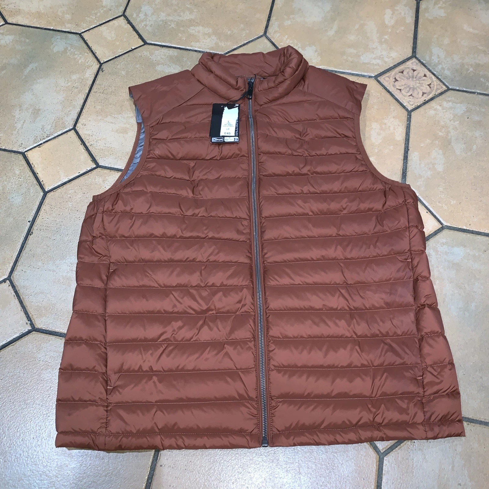 Marks & Spencer’s Mens Quilted Full Zip Gilet Waistcoat Size Large Rust Down New
Opens in a new wind