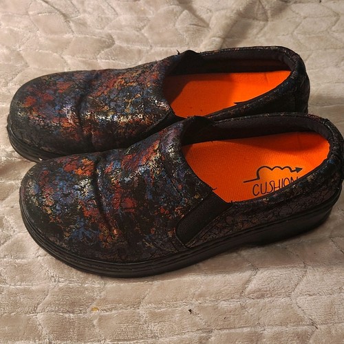 Klogs Multicolor Abstract Comfort Slip-On Clogs Women's Low Heel Slip Resistant