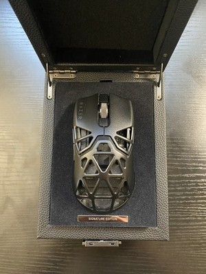 Razer Viper Mini Signature Edition Wireless Gaming Mouse  