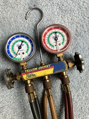 Ritchie Yellow Jacket Test and Charging Manifold with 60" Hoses R22/R12/R502