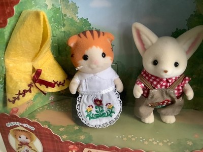 Sylvanian Families Stickerei Duo Beste Freunde Ahorn Katze Fennec Fuchs NEU UND VERPACKT