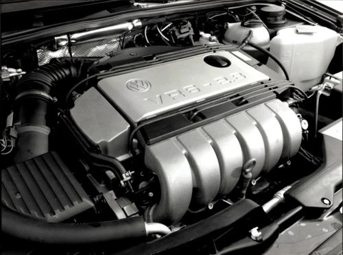 Photo Car, VW, Volkswagen, Six Cylinder VR 6 Engine - 10772915