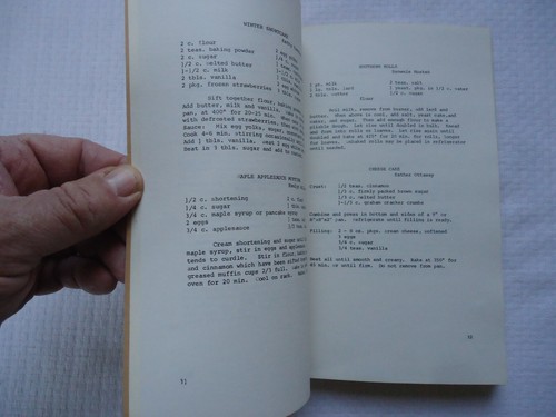 COOKERY COOKBOOK FROM FRIENDS OF THE PLEASANT VALLEY NY LIBRARY 1952-1977 (X25) - Picture 5 of 6