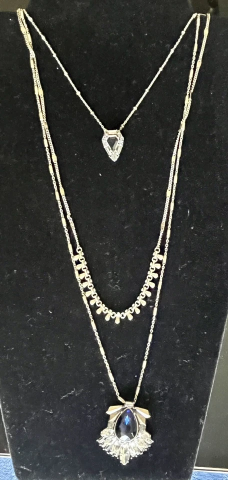 Chloe And Isabel Blue Monarch Convertible Pendant Necklace N367 Wear 1 by 1 NEW! - Image 2 of 3