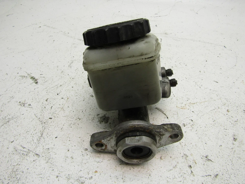 Cilindro maestro de freno SC300 1994 1995 depósito de líquido de aceite tanque tapa de botella OEM Foto 4 de 4