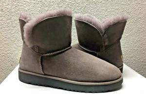 classic mini cuff ugg