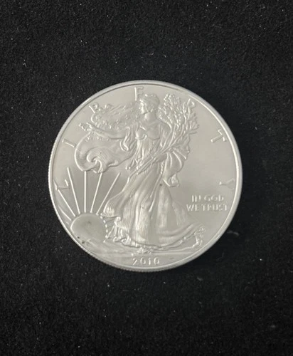 2010 1 oz Silver Eagle Coin Fine .999 Brilliant Uncirculated Condition MS