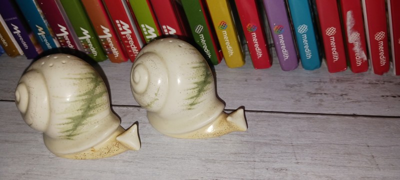 Set Of 2 Snail Salt And Pepper Shakers. Lenox Garden Splendor Collection.