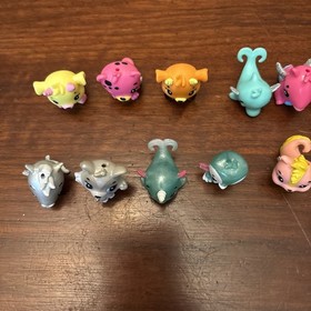 Hatchimals Colleggibles Lot (16): 2 Platinum Figures Included