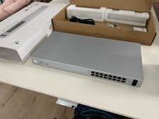Ubiquiti Networks UniFi US-16-150W 16 Port Po...