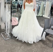 Ivory Lace Wedding Dress   Size 8 Never Worn, Only Tried On   