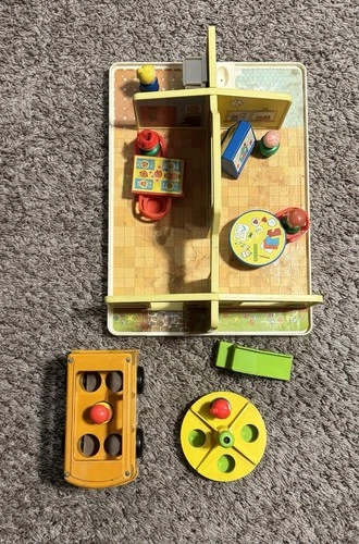 VTG Fisher Price Little People Nursery School w/ Bus, & Accessories #929