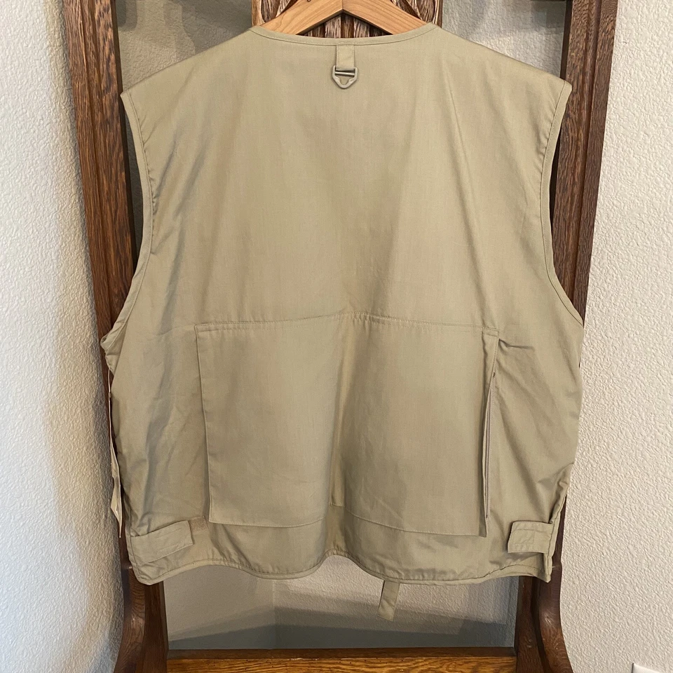 NWT Field & Stream Outdoor Vest Mens XL Khaki Fishing Hiking Hunting - Image 3 of 4