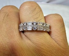 925 sterling ring Sz 8.5" w/ Rhinestones Clear Stone