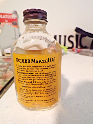 VINTAGE 6 FL.OZ SQUIBB MINERAL OIL FULL CIRCA 1930'S