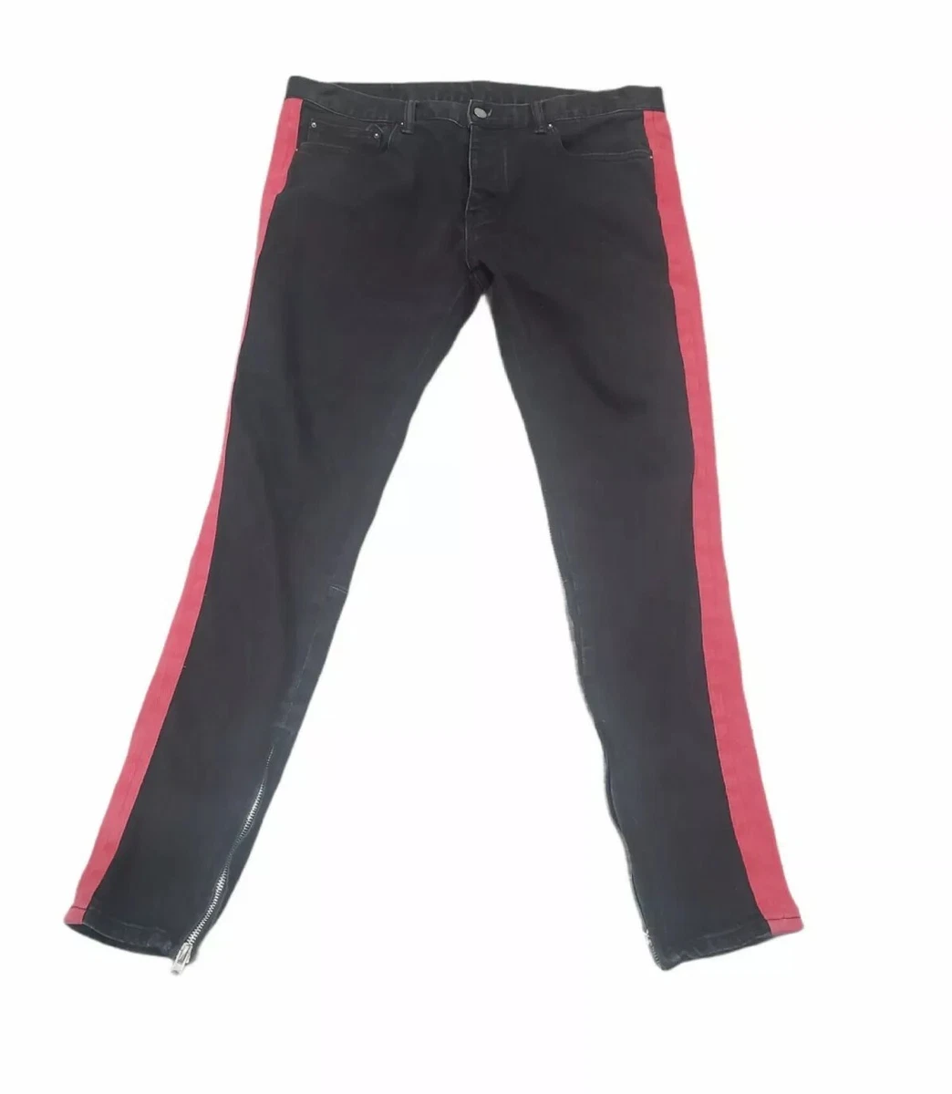 Jeans with sales a red stripe