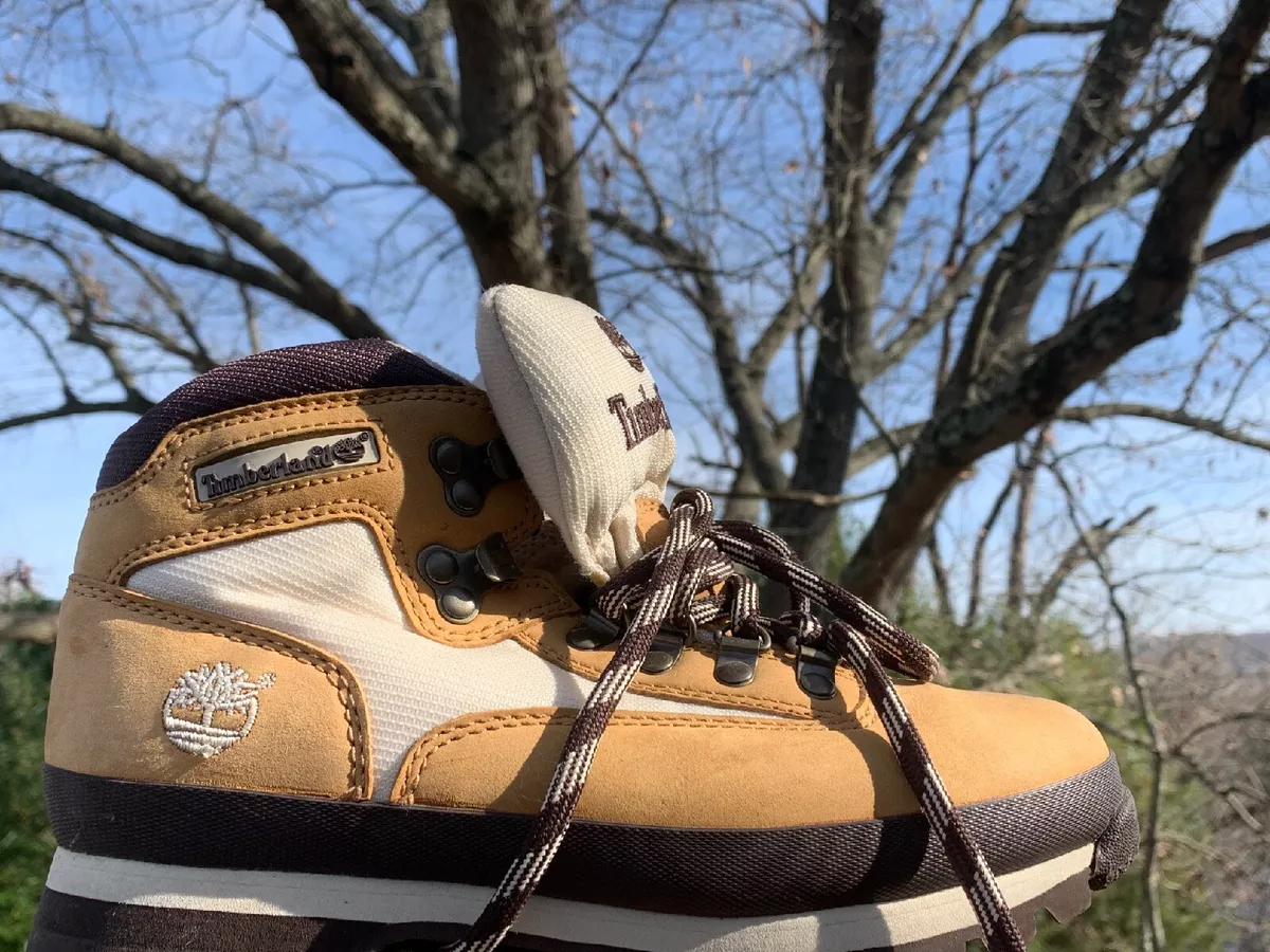 Camel top timberland boots
