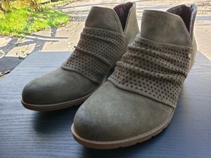 earth origins amanda suede booties